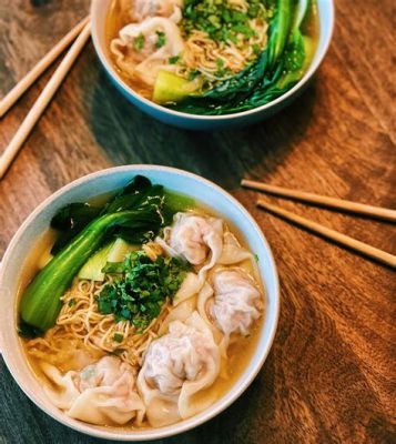  Mianyang Wonton Soup: Czy Znasz już Smak Pysznego Bulionu z Delikatnymi Kluskami?