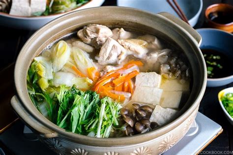  Mizutaki - Umami-Loaded Broth Meets Delicate Meat and Vegetable Perfection!